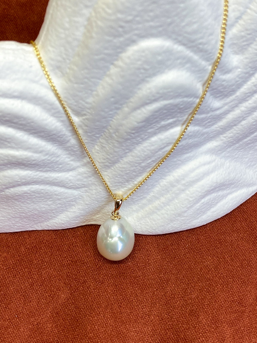 White South Sea Pearl 18K Gold / White Gold Necklace (Style 2)